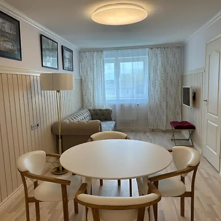 Stylish & Bright Artpartment- Family -friendly *