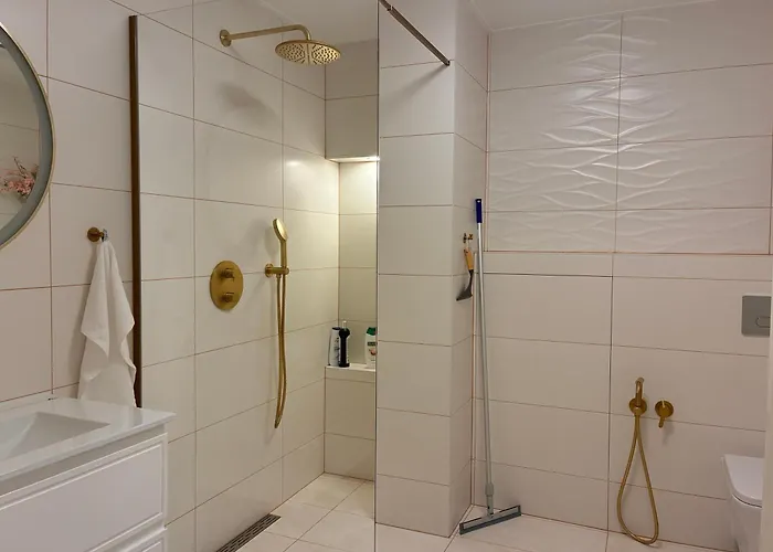 Stylish & Bright Artpartment- Family -friendly Lejlighed Haapsalu